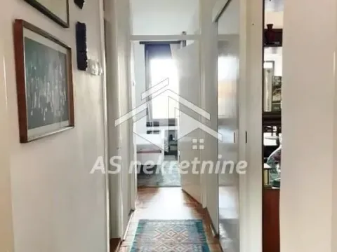 Izdavanje, četvorosoban stan, 93m², Cvetni Trg, Vračar Sve Podlokacije - image 9