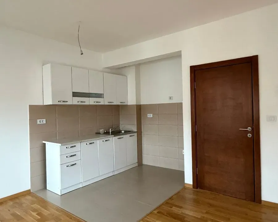 Prodaja, dvosoban stan, 73m², Tuški Put, Podgorica