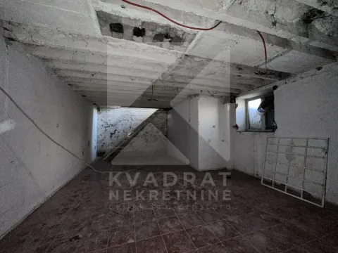 Izdavanje, poslovni prostor, 76m², Centar, Podgorica - image 8