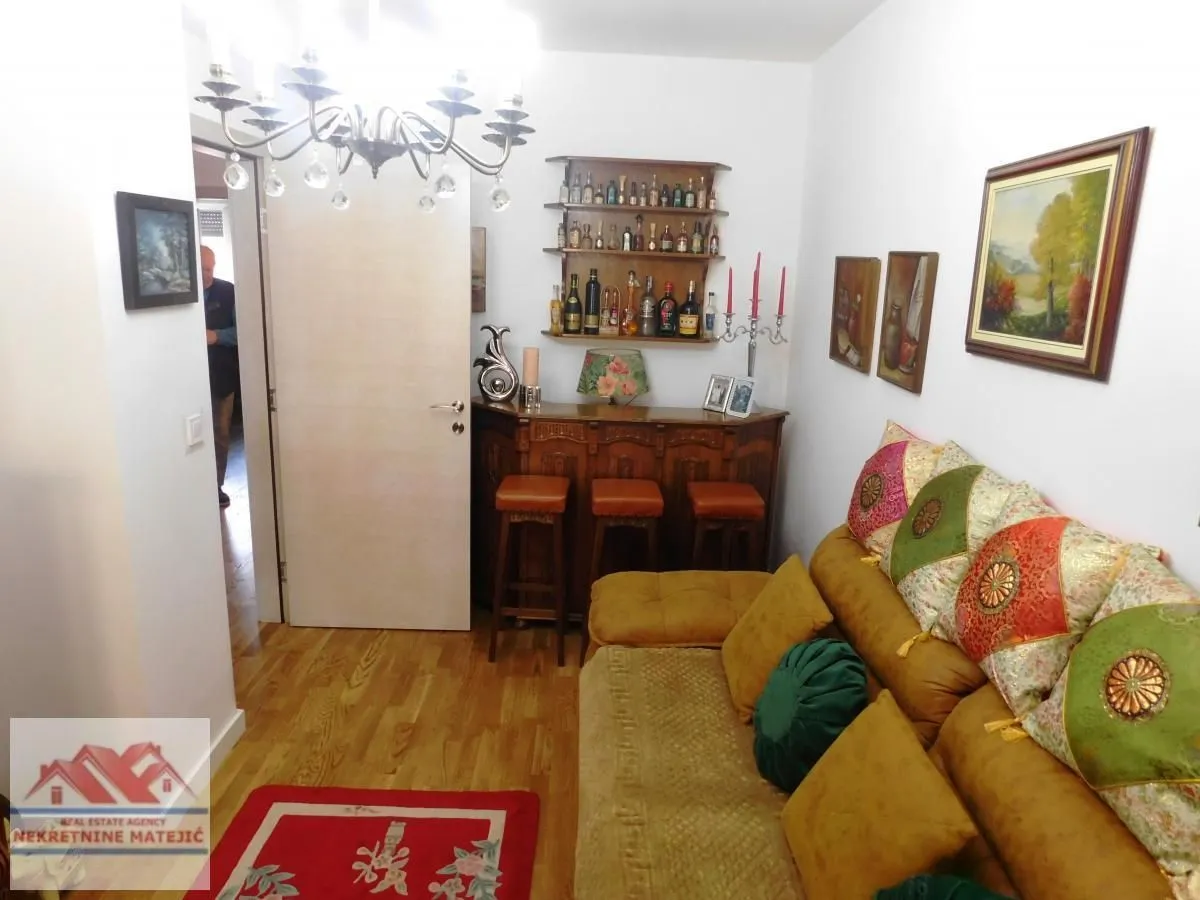 Prodaja, dvosoban stan, 67m², Mala vaga, Kragujevac