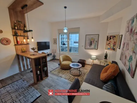 Prodaja, jednosoban stan, 34m², Centar, Budva - image 1