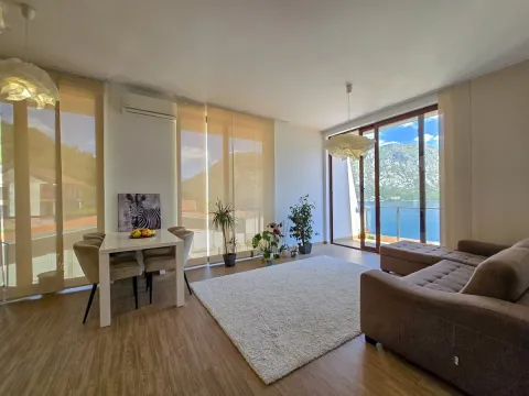 Sale, two bedroom apartment, 74m², Stoliv, Kotor - image 2