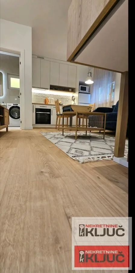 Izdavanje, jednosoban stan, 36m², Centar, Novi Sad