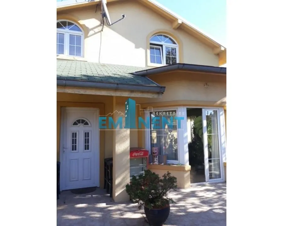 Prodaja, kuća, 167m², Ledine, Beograd