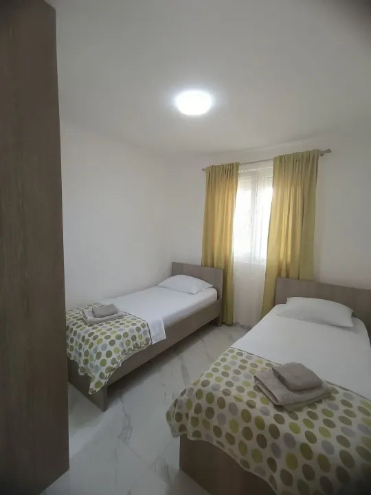 Prodaja, dvosoban stan, 60m², Sutomore, Bar