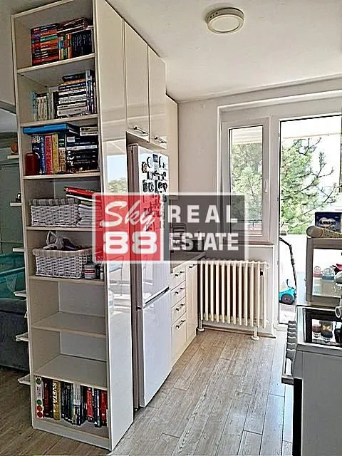 Prodaja, trosoban stan, 58m², Bulbulder, Zvezdara Sve Podlokacije