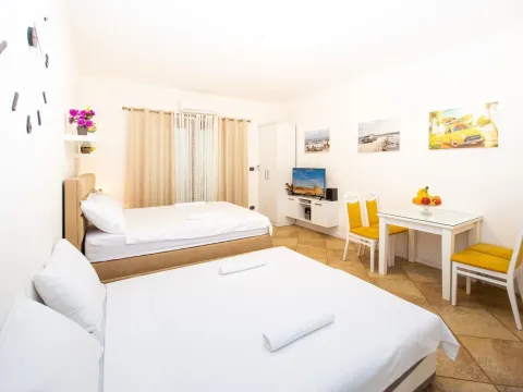 Prodaja, garsonjera, 37m², Rafailovići, Budva - image 2