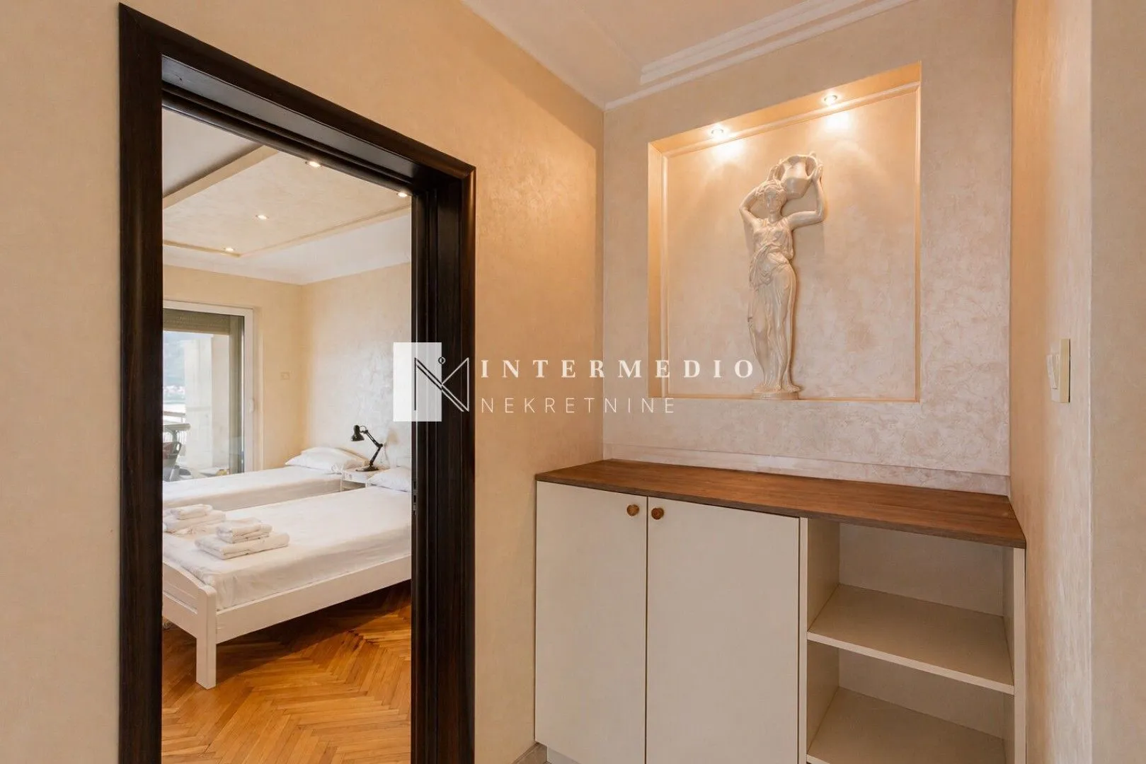 Prodaja, dvosoban stan, 86m², Igalo, Herceg Novi