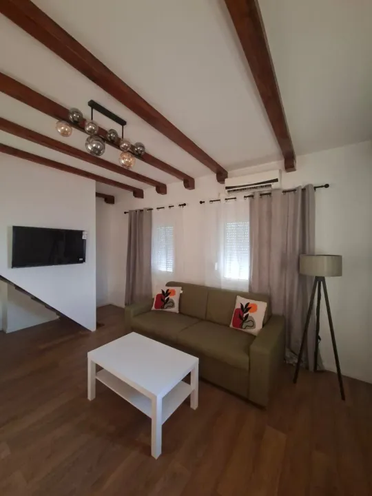 Rent, studio apartment, 70m², Mažina, Tivat