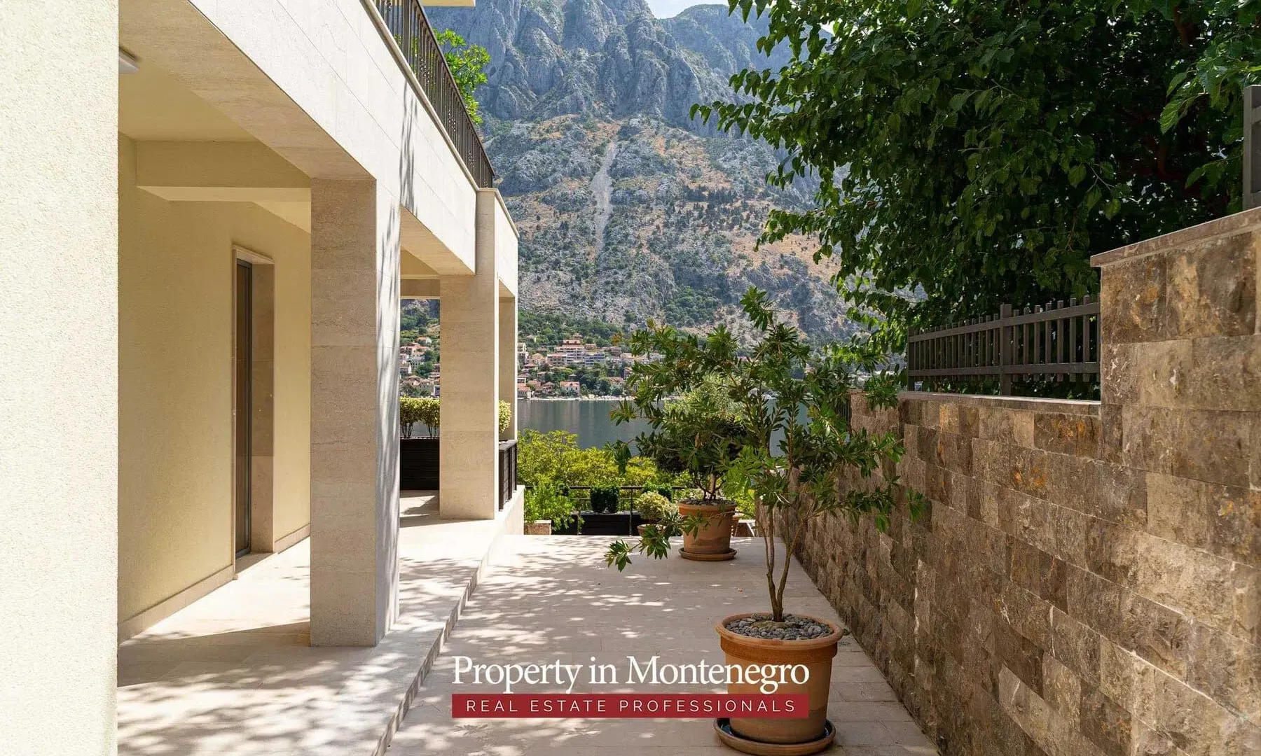 Prodaja, kuća, 520m², Muo, Kotor