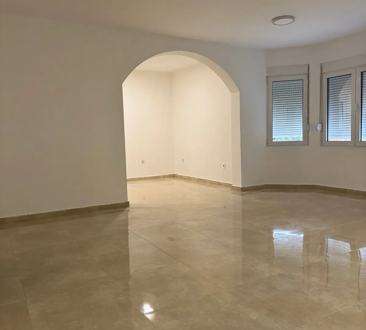 Rent, house, 500m², Stari Aerodrom, Podgorica