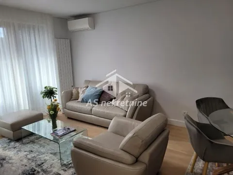 Izdavanje, trosoban stan, 82m², Novi Beograd Sve Podlokacije, Beograd - image 5