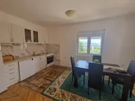 Izdavanje, stan, 70m², Tivat, Crna Gora - image 1