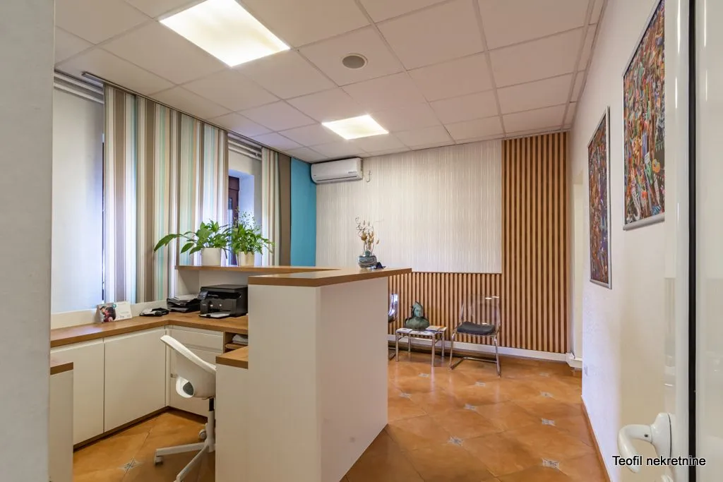 Prodaja, poslovni prostor, 104m², Zemun Cara Dušana, Zemun Sve Podlokacije