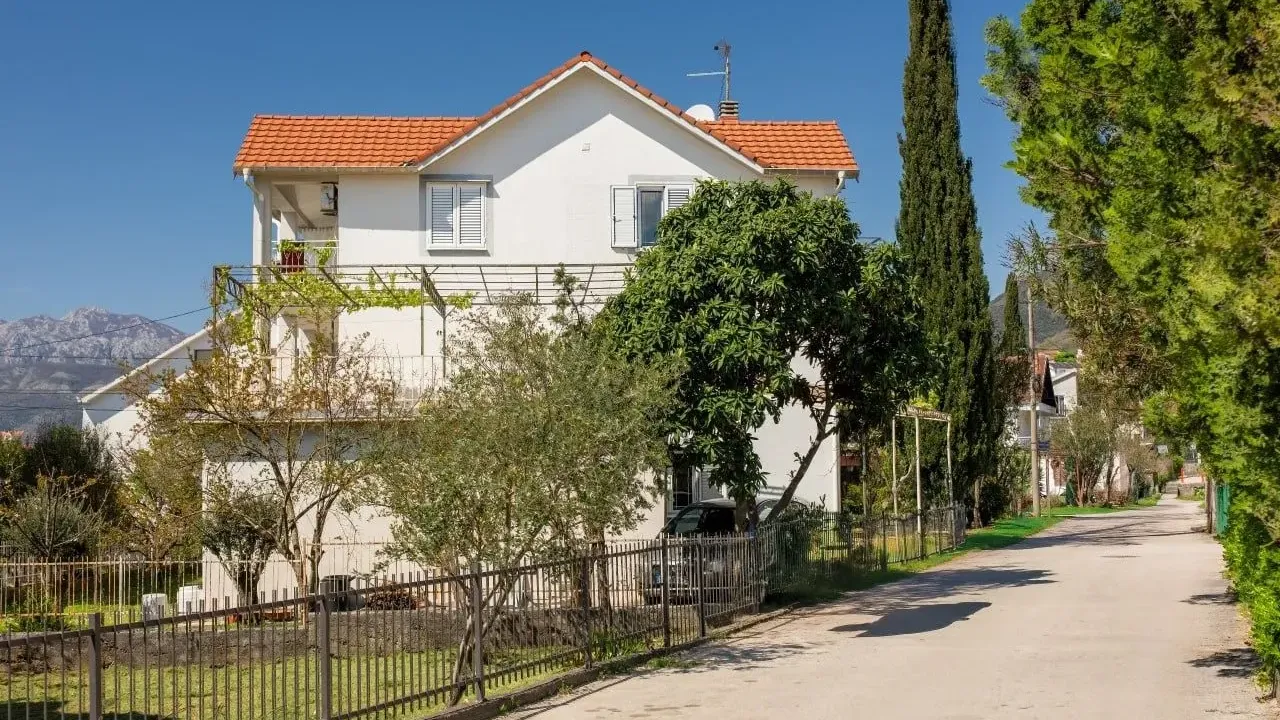 Prodaja, kuća, 370m², Kalimanj, Tivat