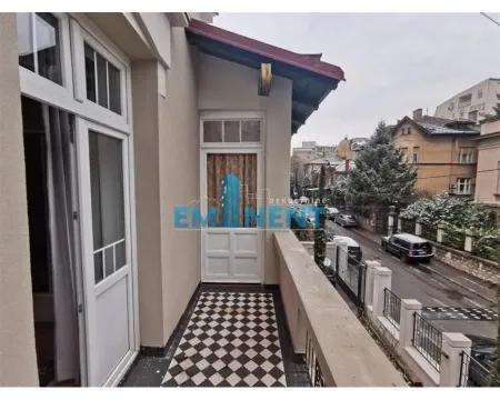 Izdavanje, četvorosoban stan, 143m², Neimar, Vračar Sve Podlokacije - image 17
