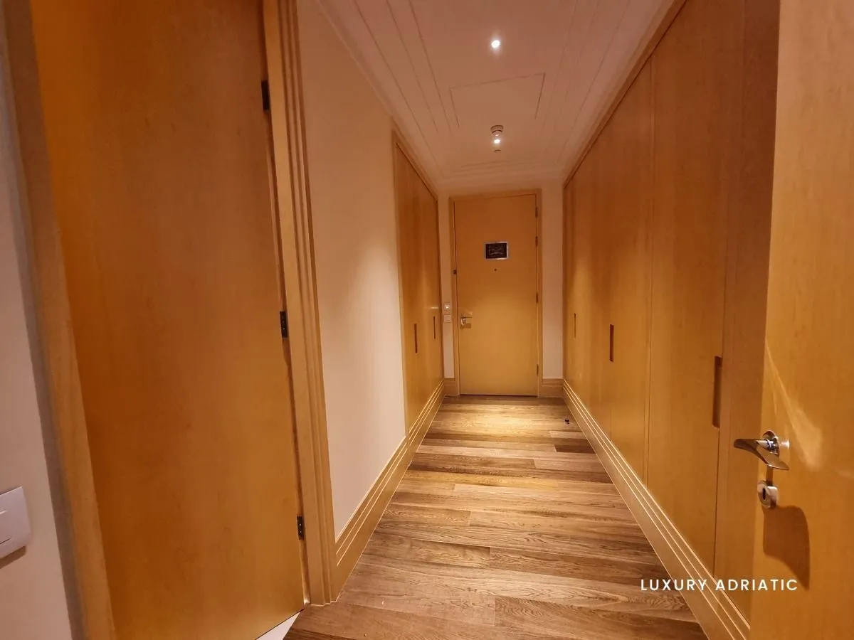 Sale, two bedroom apartment, 187m², Tivat, Crna Gora