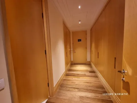 Prodaja, dvosoban stan, 187m², Tivat, Crna Gora - image 18