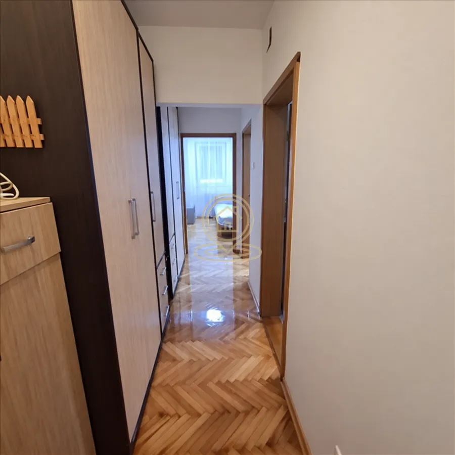 Izdavanje, trosoban stan, 53m², Crveni Krst, Beograd