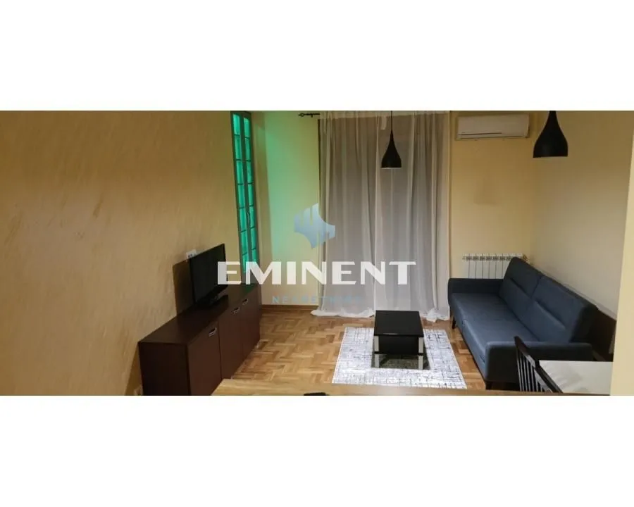 Izdavanje, stan, 43m², Lekino Brdo, Voždovac Sve Podlokacije