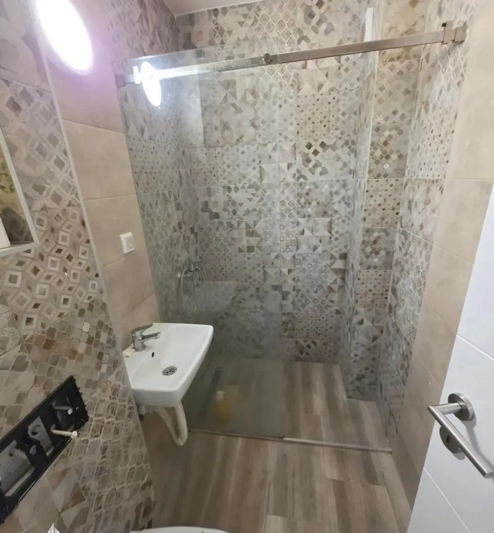 Prodaja, trosoban stan, 65m², Zemun Sve Podlokacije, Beograd