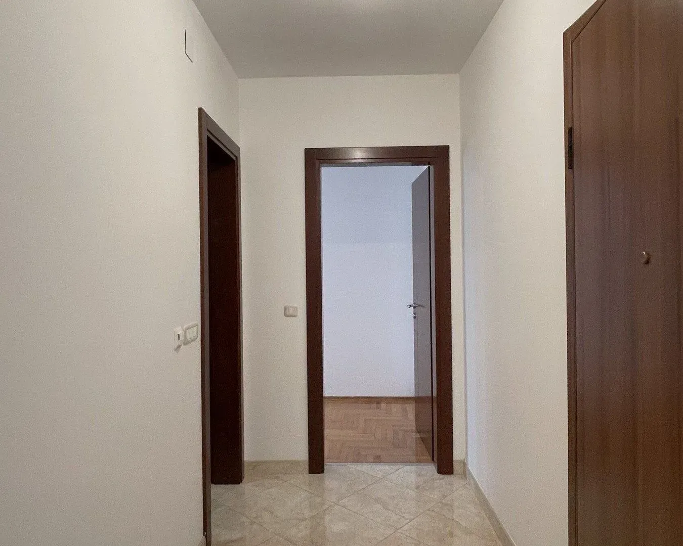 Prodaja, dvosoban stan, 99m², Kamenovo, Budva