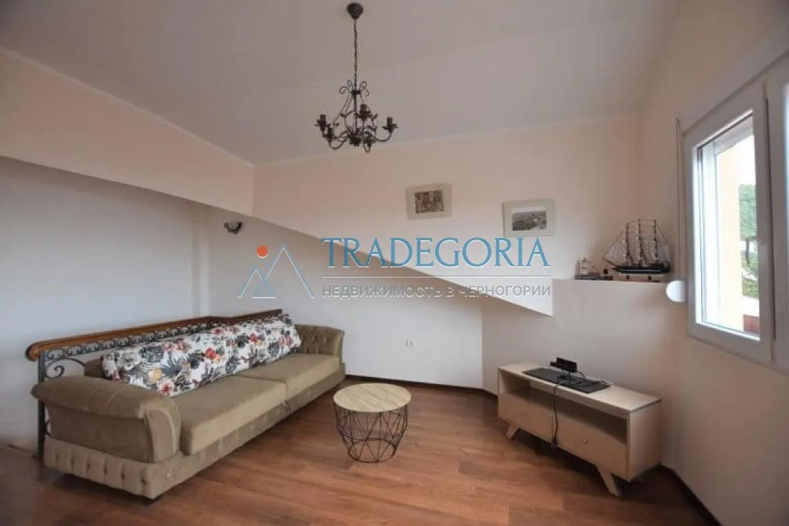 Prodaja, četvorosoban stan, 160m², Petrovac, Budva