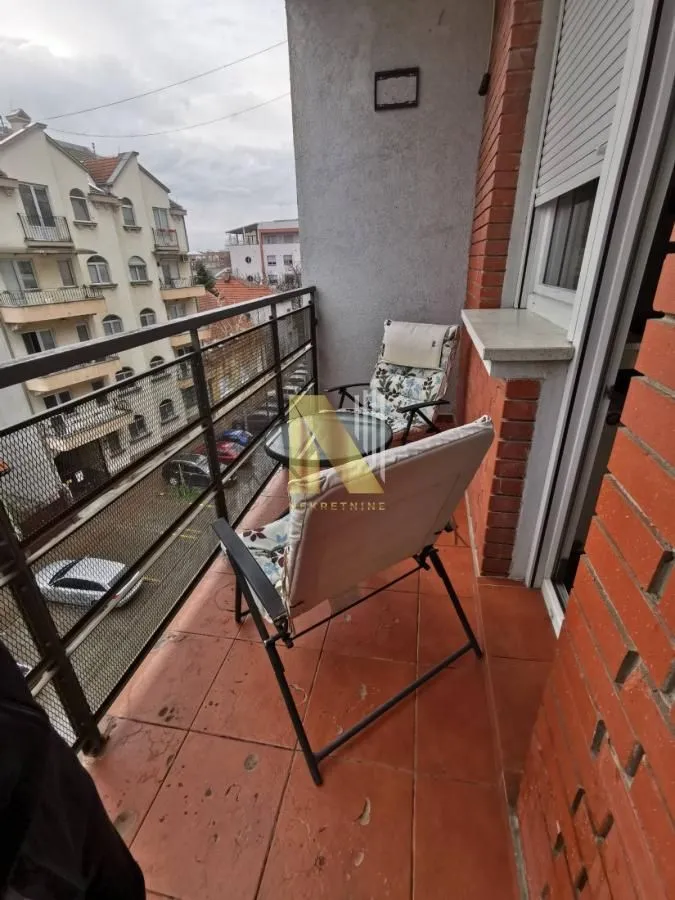 Prodaja, garsonjera, 23m², Bulevar Oslobodjenja, Novi Sad Sve Podlokacije