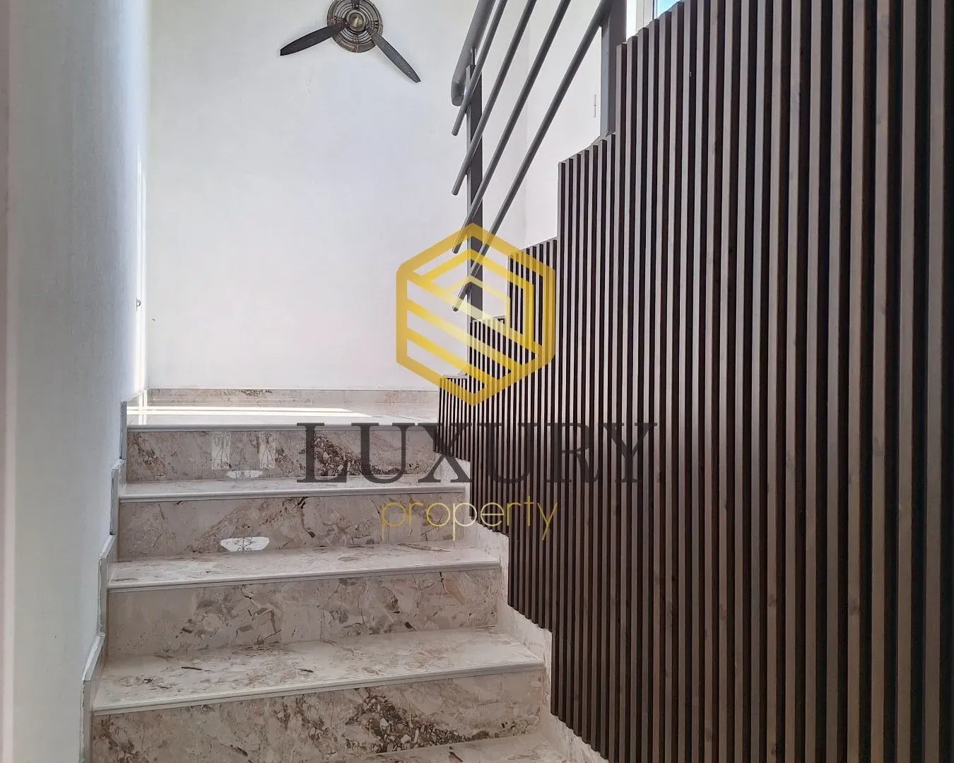 Izdavanje, kuća, 170m², Golubovci, Podgorica