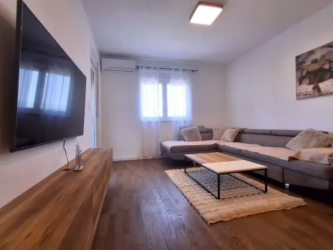 Rent, apartment, 46m², Stari Aerodrom, Podgorica - image 3