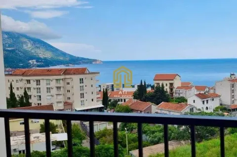 Pogled na more i okolno naselje sa terase. - image 2