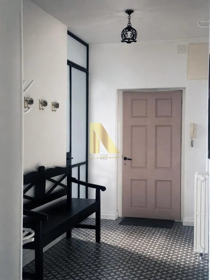 Izdavanje, trosoban stan, 110m², Centar, Novi Sad