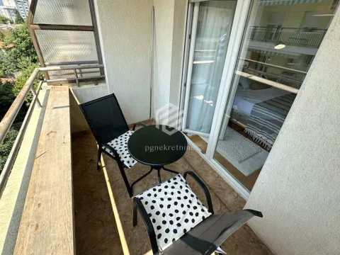 Rent, one bedroom apartment, 47m², Vezirov Most, Podgorica - image 9