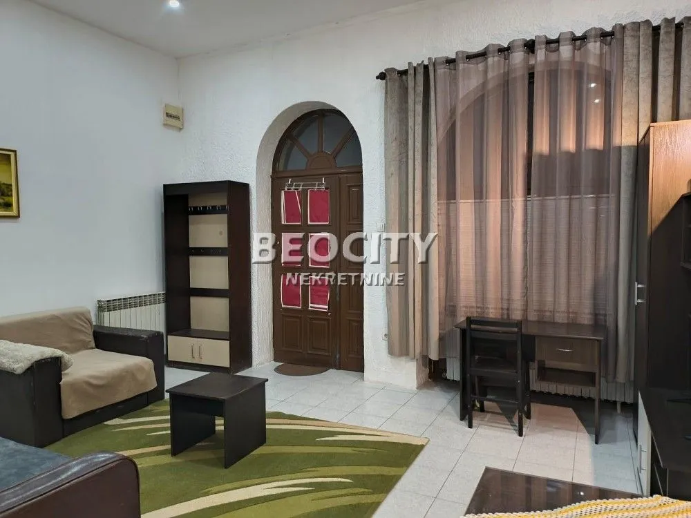 Prodaja, stan, 30m², Centar, Novi Sad