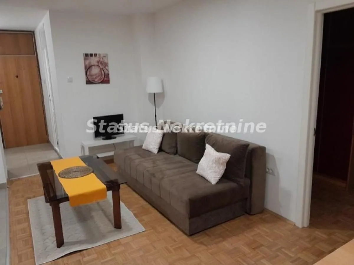 Izdavanje, jednosoban stan, 41m², Liman 4, Novi Sad Sve Podlokacije