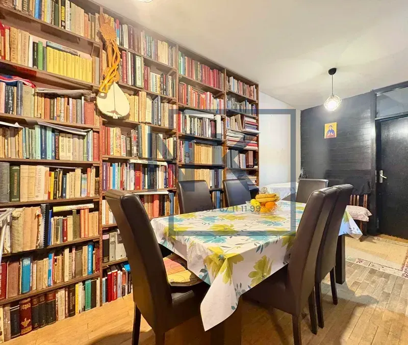 Prodaja, dvosoban stan, 77m², Blok 5, Podgorica