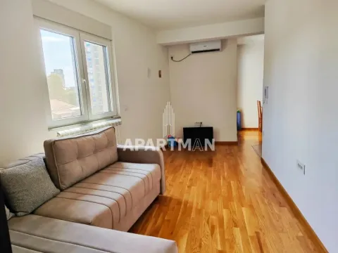 Rent, one bedroom apartment, 42m², Kluz, Zvezdara Sve Podlokacije - image 1