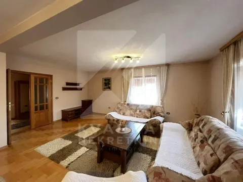 Izdavanje, trosoban stan, 150m², Stari Aerodrom, Podgorica - image 2