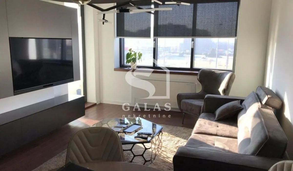 Izdavanje, trosoban stan, 75m², Novi Beograd Blok 67, Novi Beograd Sve Podlokacije