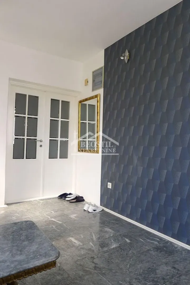 Prodaja, kuća, 240m², Batajnica, Beograd