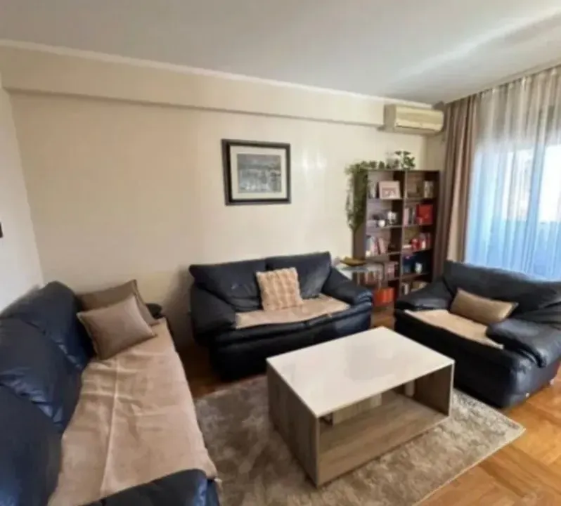 Izdavanje, dvosoban stan, 65m², Stari Aerodrom, Podgorica