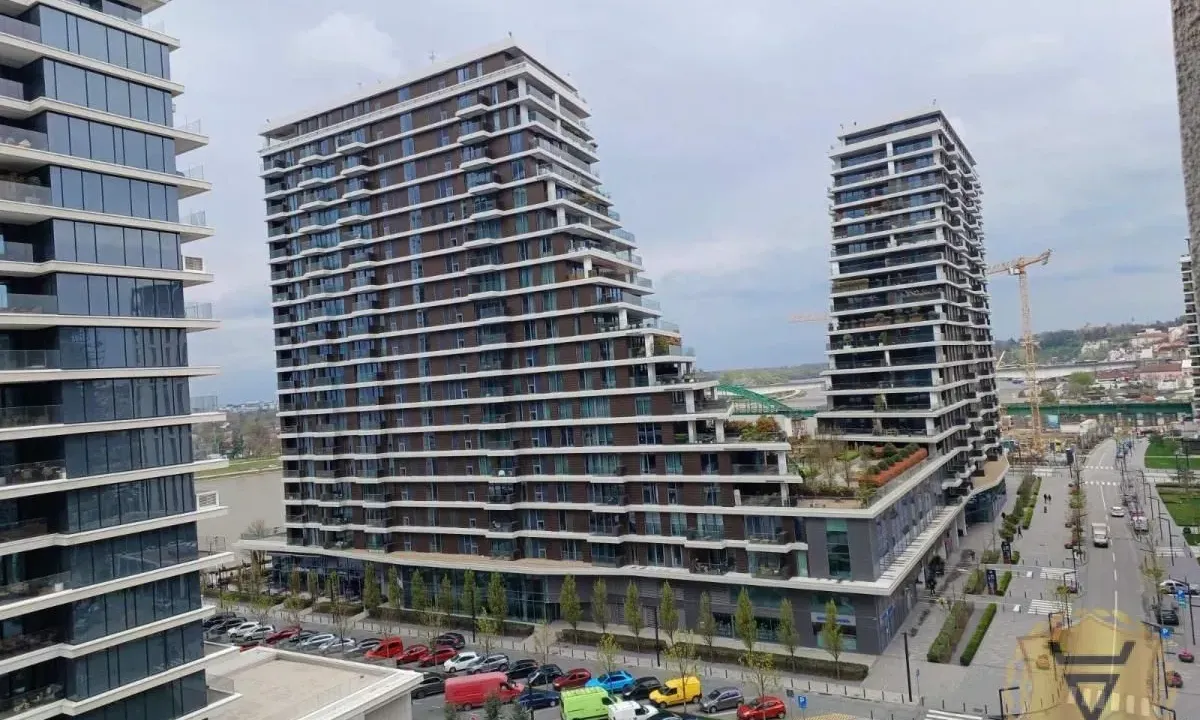 Izdavanje, trosoban stan, 82m², Savski Venac, Beograd