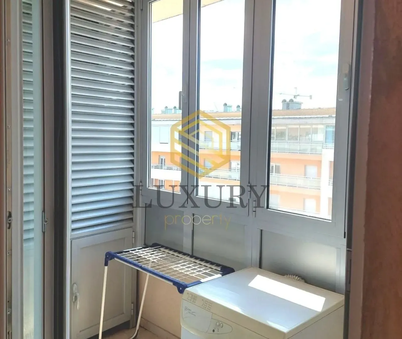 Izdavanje, dvosoban stan, 88m², City Kvart, Podgorica