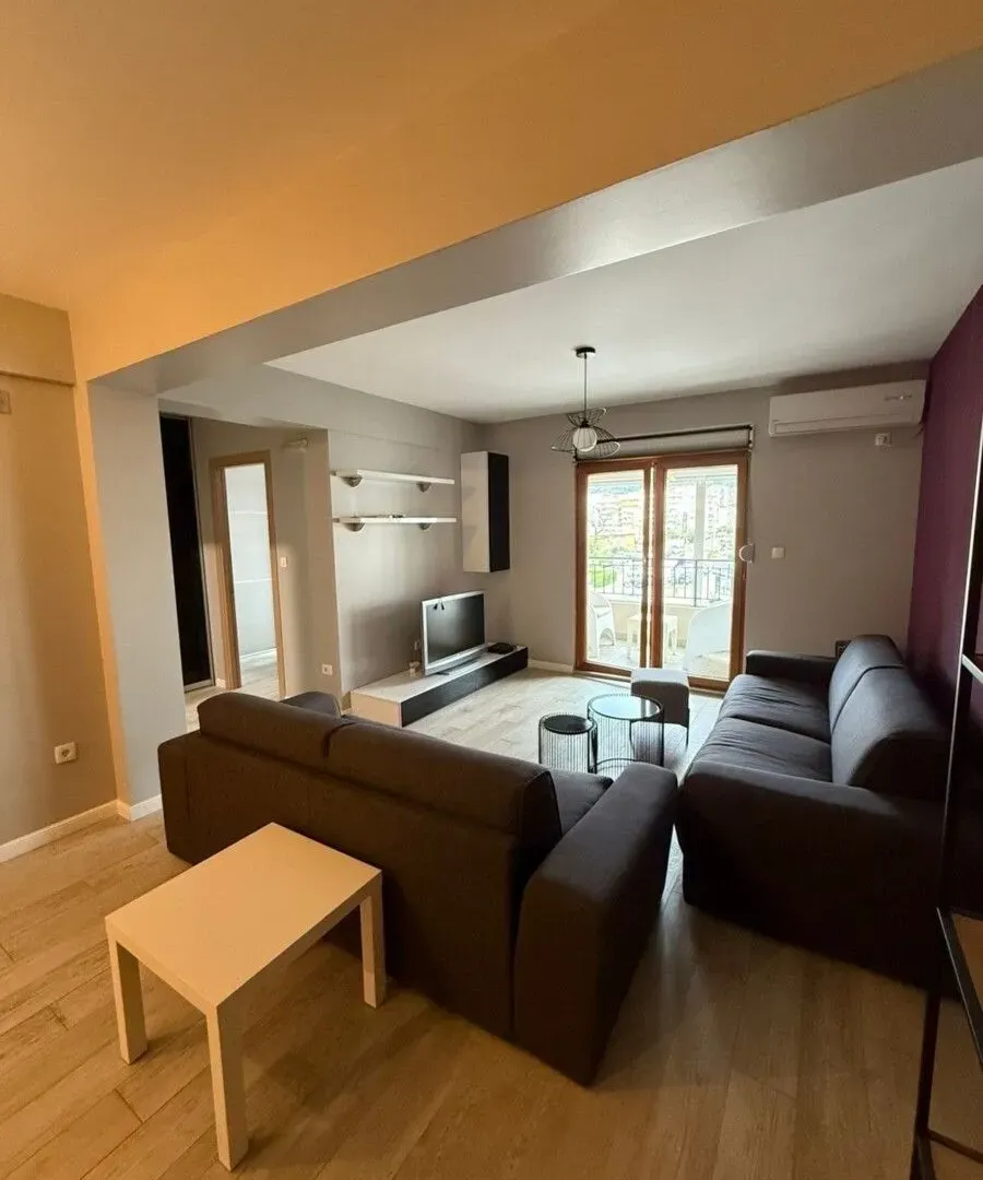 Rent, one bedroom apartment, 57m², Centar, Budva