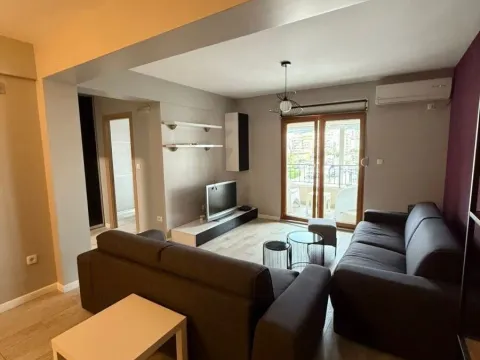 Rent, one bedroom apartment, 57m², Centar, Budva