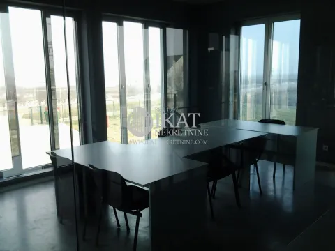 Rent, office space, 1045m², Karlovčić, Pećinci - image 16