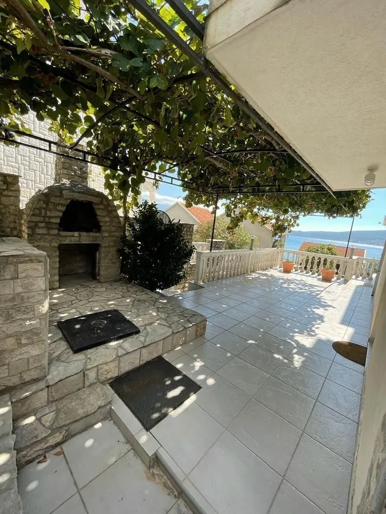 Prodaja, kuća, 350m², Baošići, Herceg Novi
