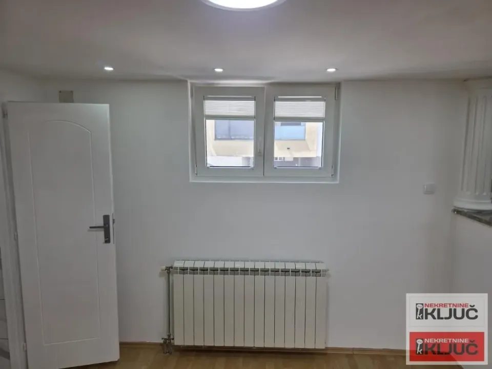 Prodaja, jednosoban stan, 33m², Socijalno, Novi Sad Sve Podlokacije