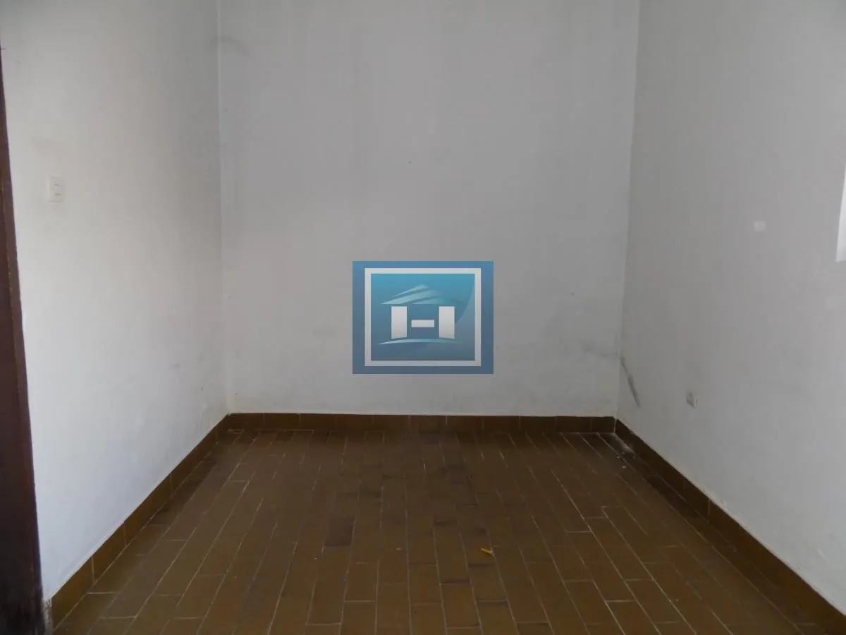 Izdavanje, poslovni prostor, 90m², Paraćin, Srbija