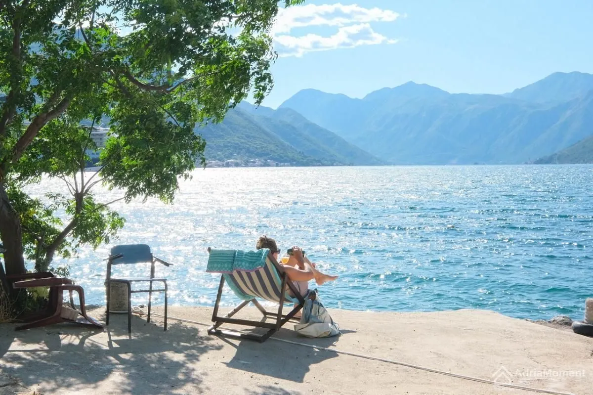 Sale, two bedroom apartment, 85m², Dobrota, Kotor